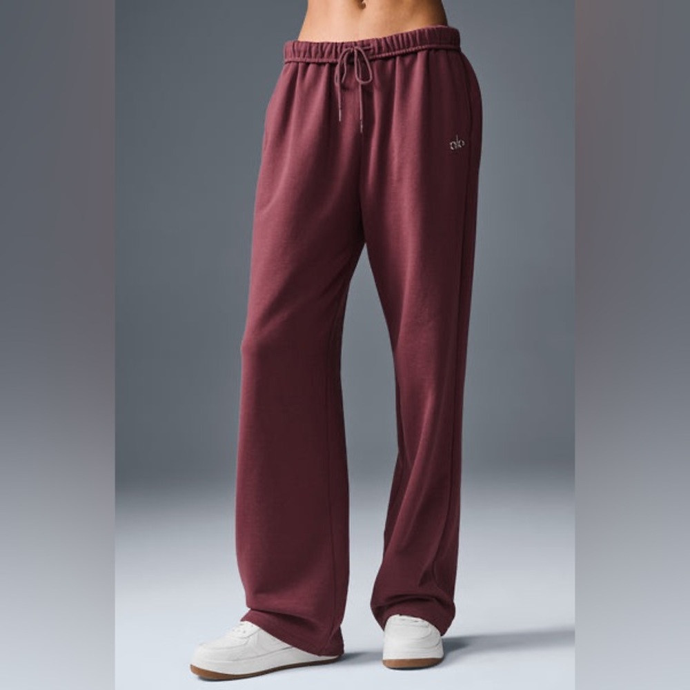 ALO Yoga Women's Wide-Leg Drawstring Sweatpants in Wine